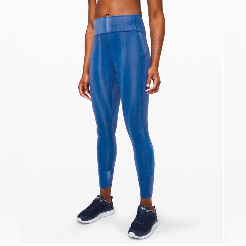Lululemon In-Movement 25” Leggings Size 2 Brushed Spray Dye White/Dark Cobalt